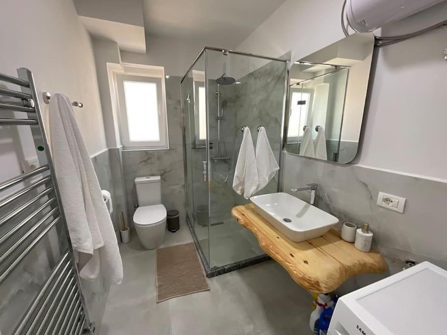 Spring Apartment In Permet Luaran gambar
